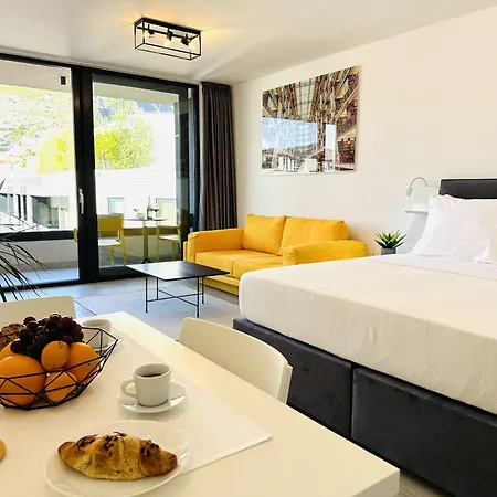 Apartment The Urbanite *